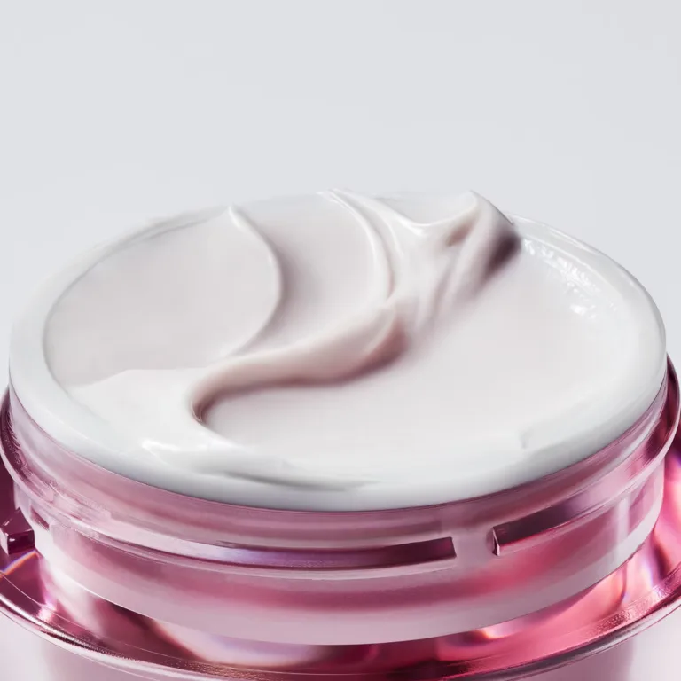 ESTEE LAUDER Resilience Multi-Effect Night Moisturizer Tri-Peptide Face and Neck Creme thumbnail 2