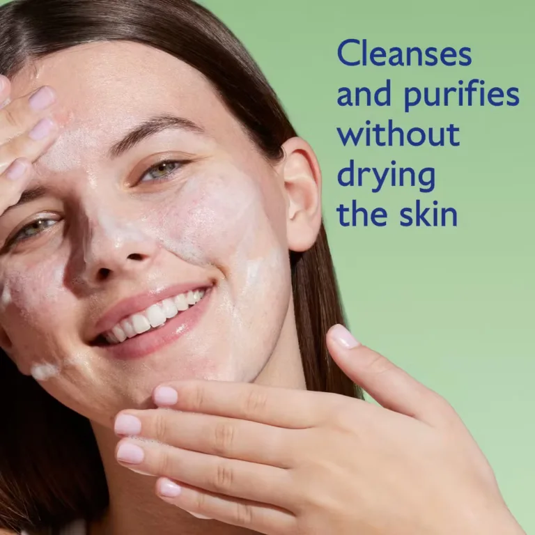 CAUDALIE Vinopure Purifying Gel Cleanser thumbnail 2