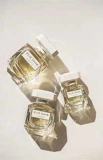 LE PARFUM IN WHITE thumbnail 6