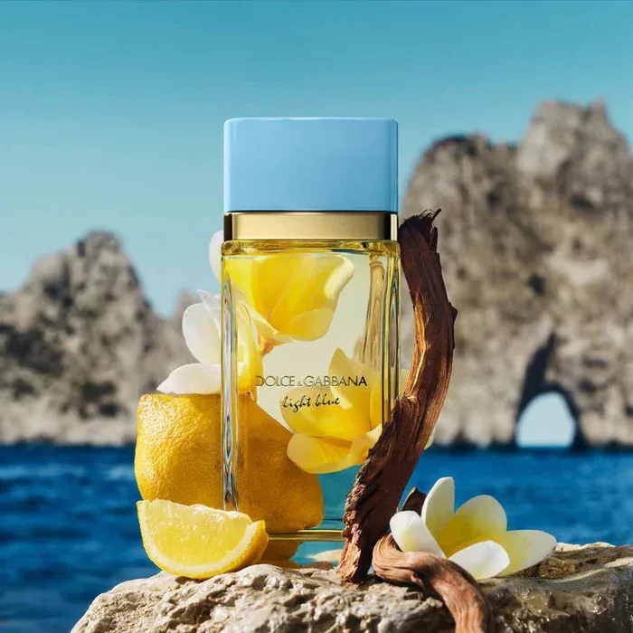 Light Blue Eau De Parfum thumbnail 3
