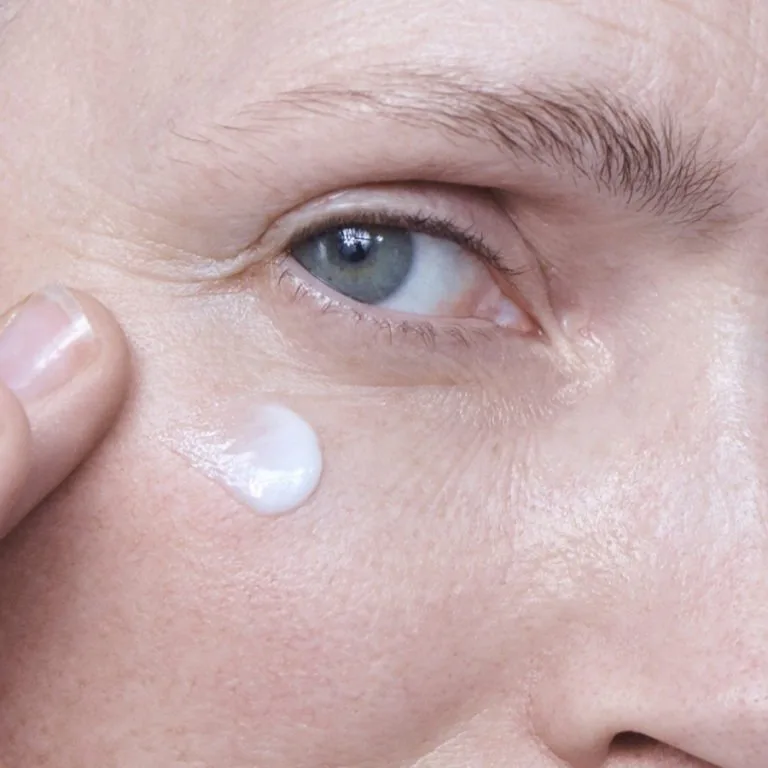 Advanced Génifique Eye Cream thumbnail 6