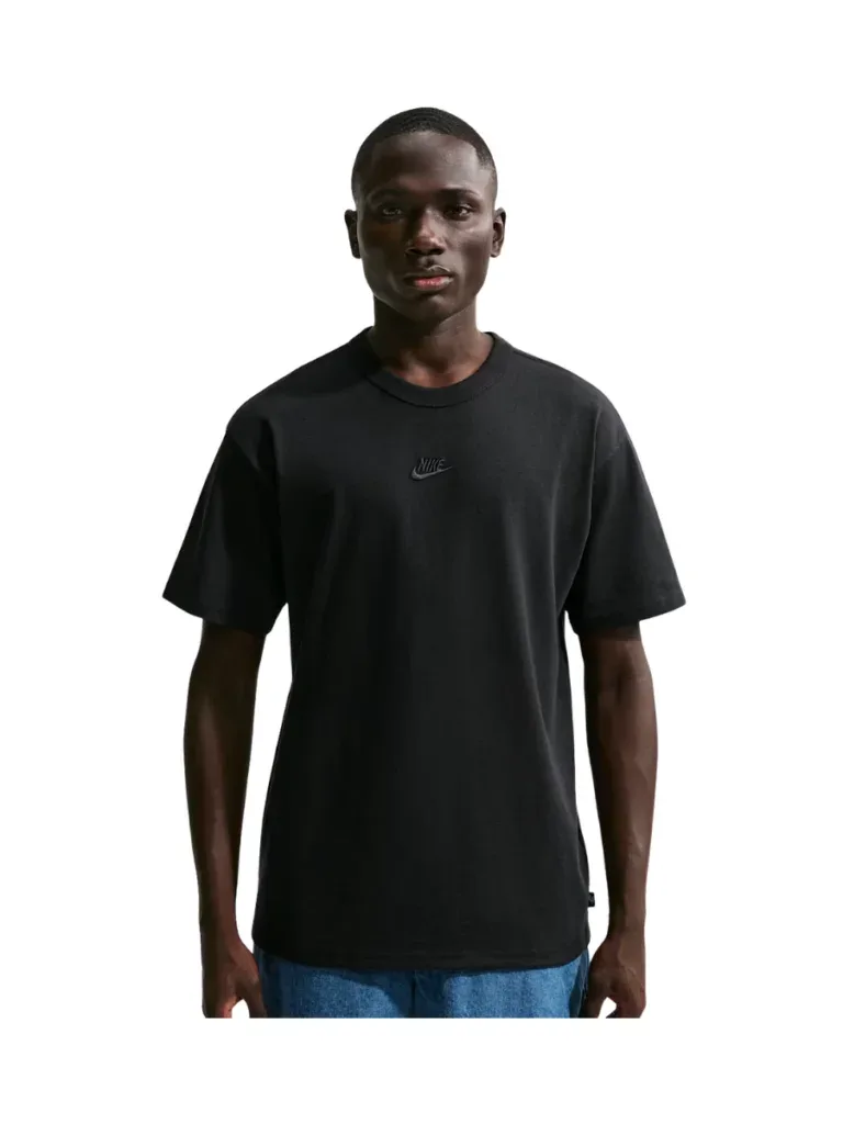 M NSW TEE LSE PREM ESS SUST